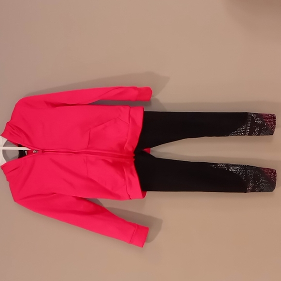 Under Armour Other - Girls Under Armour track suit